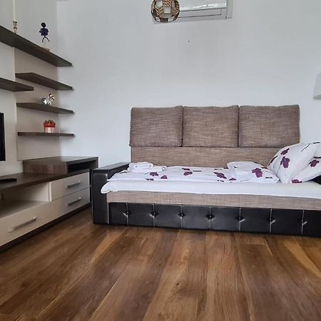 Ferienwohnung Apartament Mirubias Brașov Exterior foto